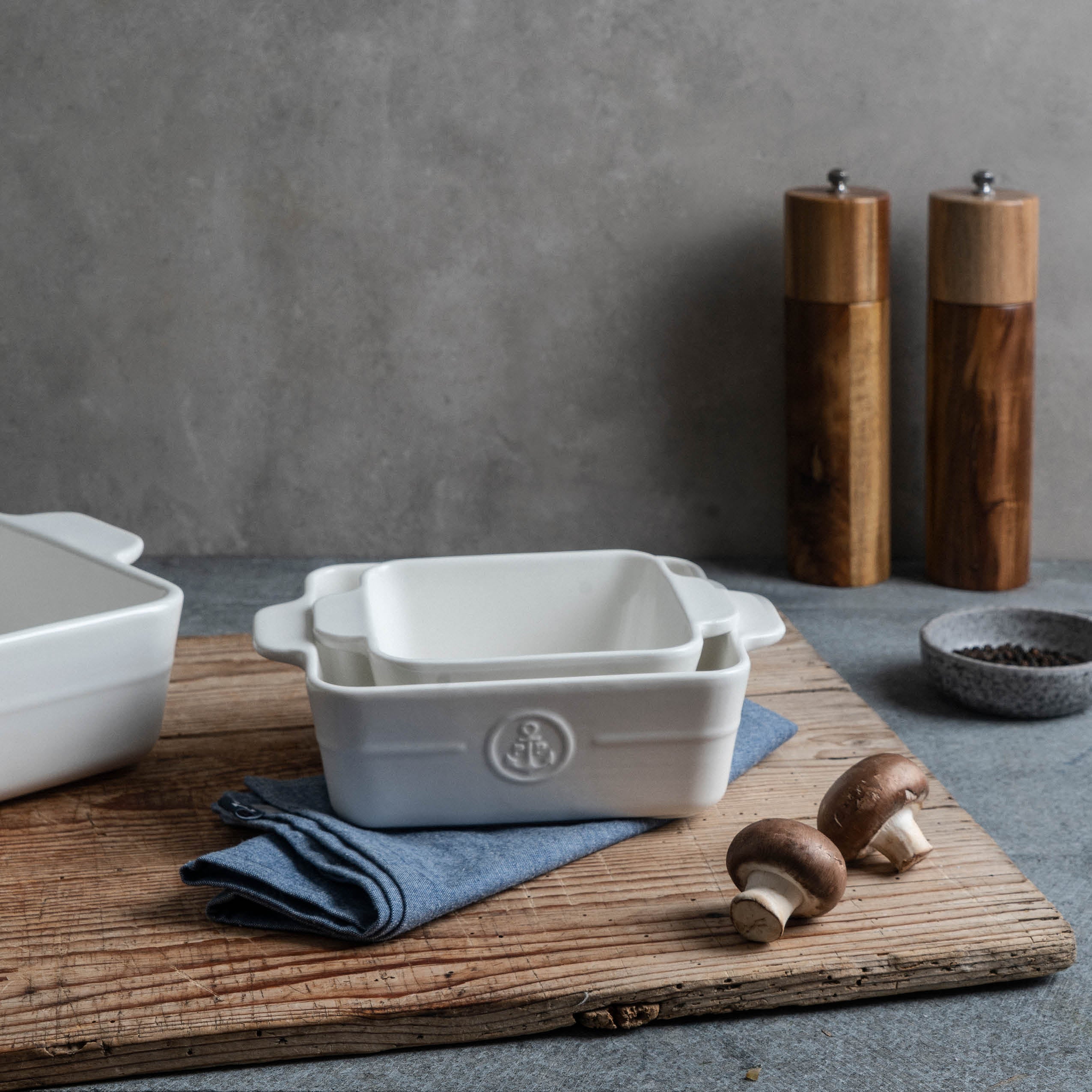 ILDFAST FORM RAMEKIN 10 CM HVIT