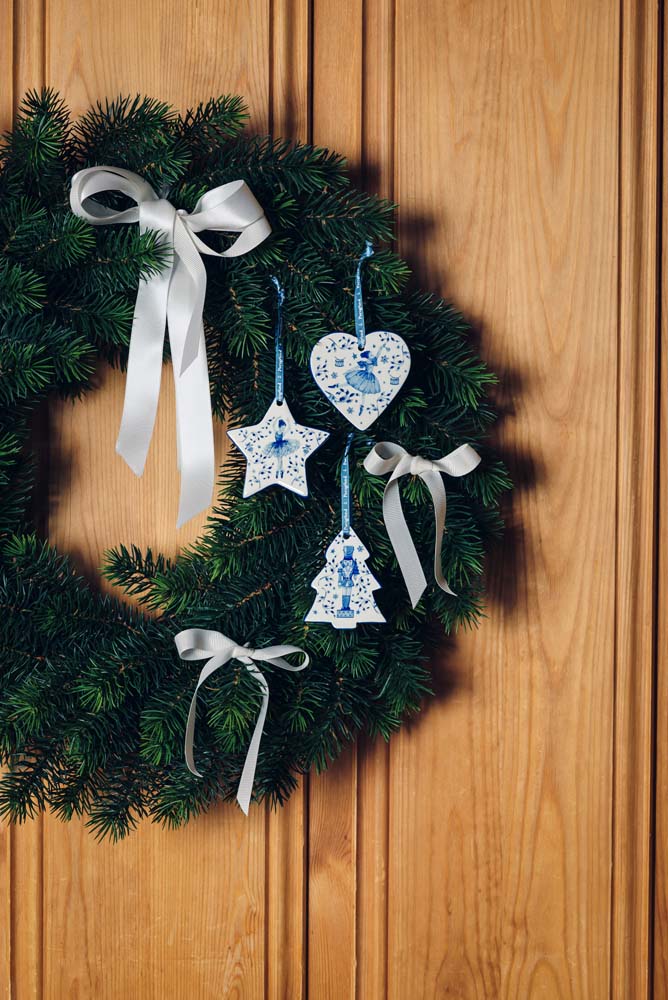 PORSELEN HENGEPYNT HJETE, TRE, STJERNE BLÅ BALLERINA3 PK. H 7,5 CM