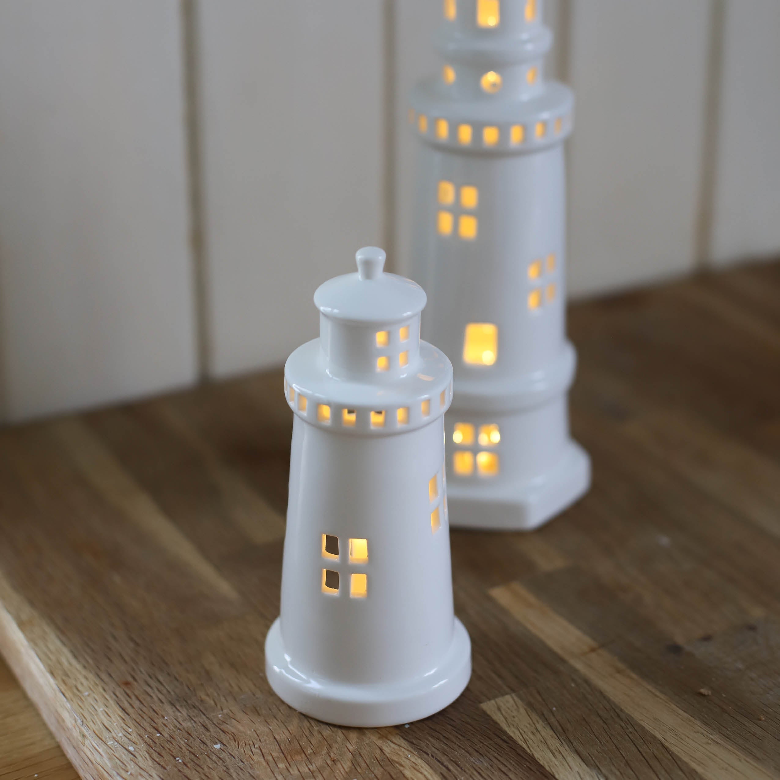 FYRTÅRN LED LYS 16,5 CM HVIT