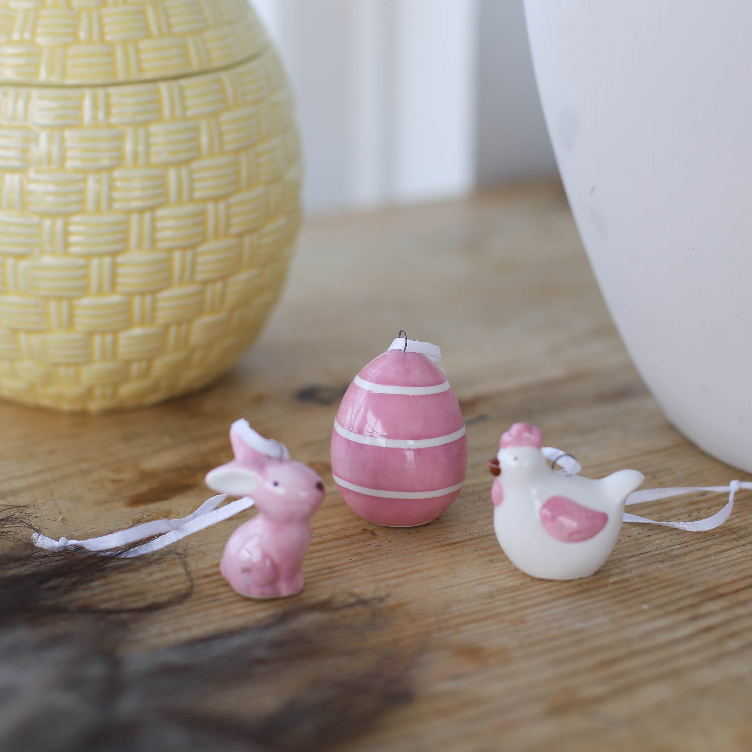 PÅSKEPYNT PORSELEN - HØNE, HARE, KANIN, EGG 3 PK - ROSA