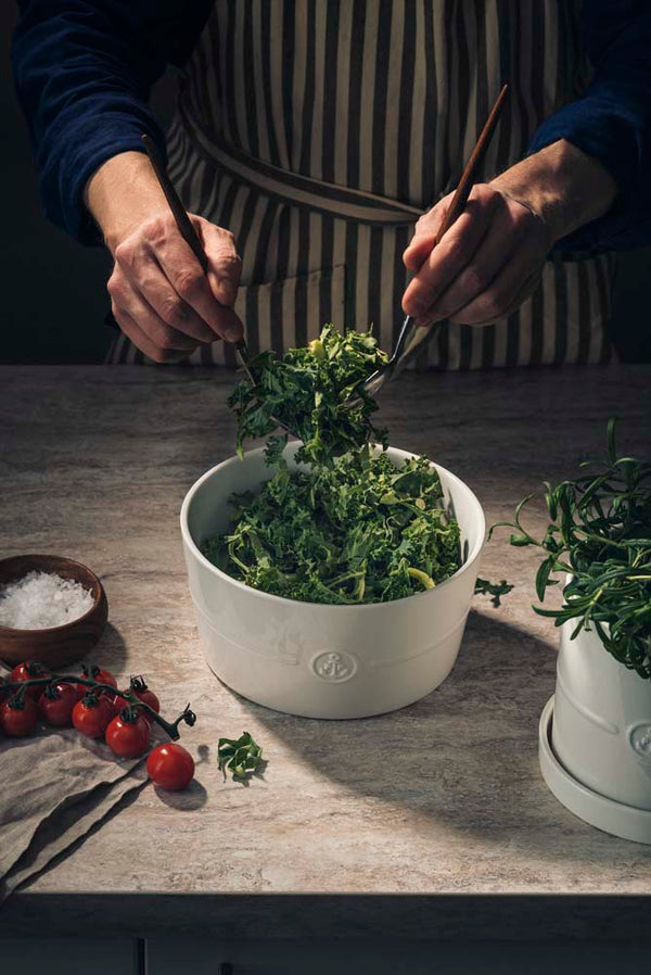 Enkel grønnkålsalat – frisk, sprø og full av smak