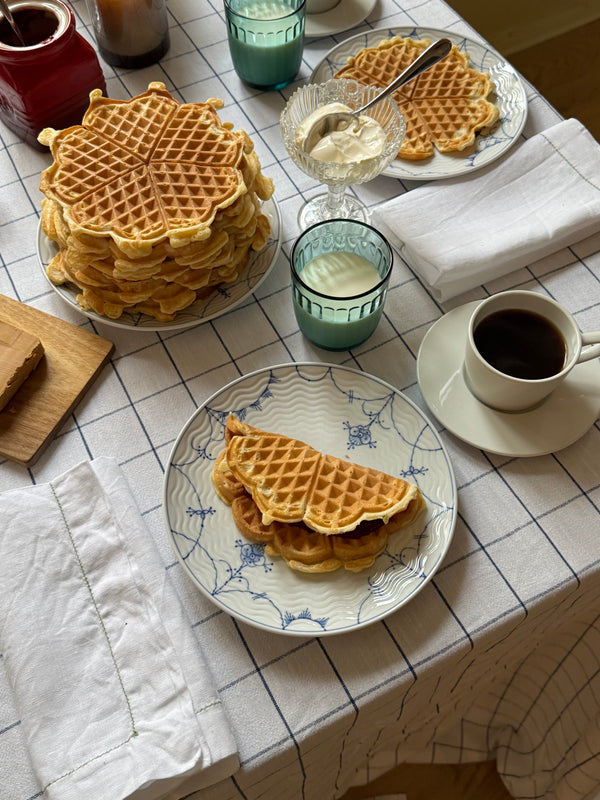 Bli med å feire vaffeldagen med Sultne Gutter og Porsgrund! 