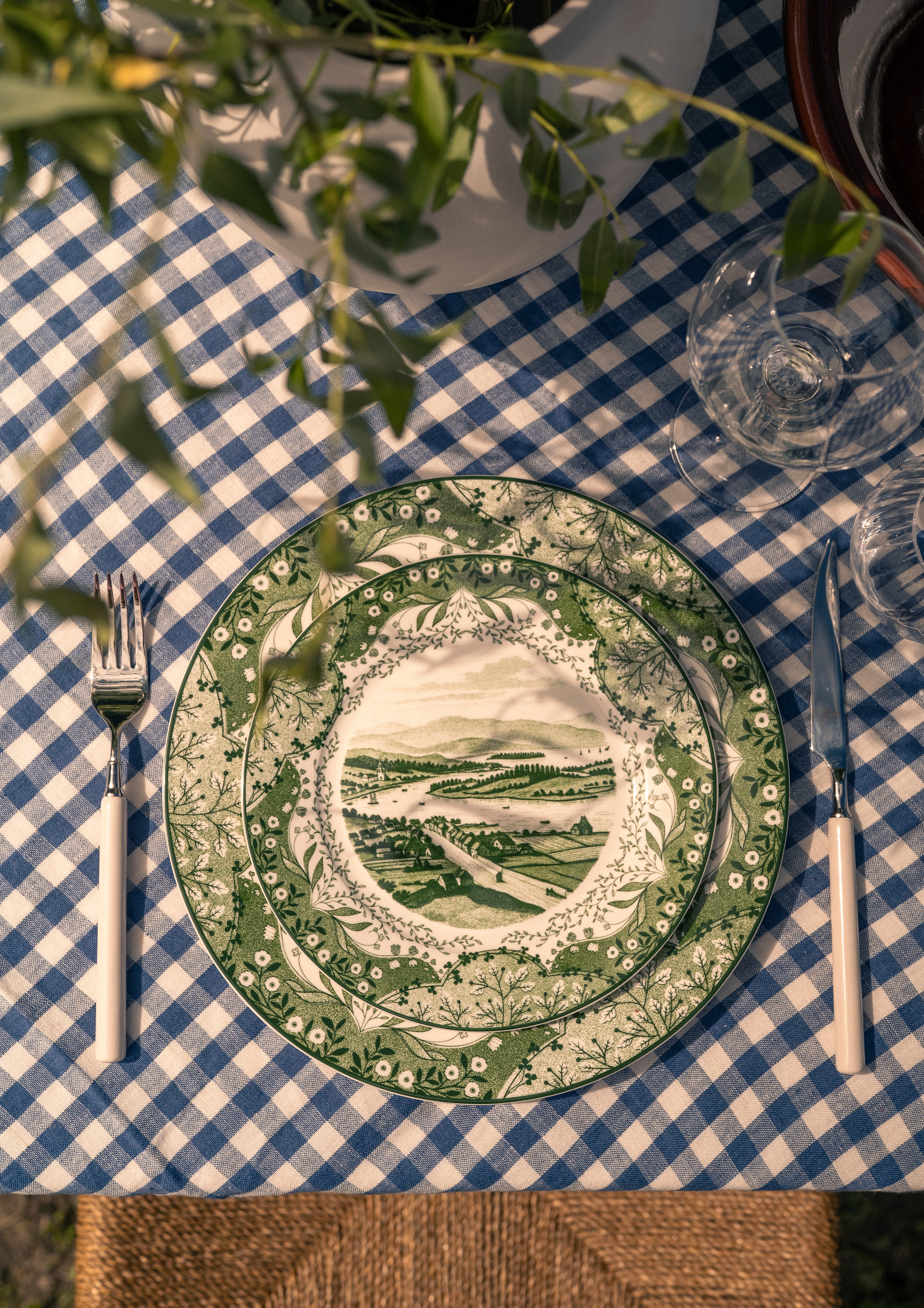 VINTAGE PLATE 20 CM GREEN